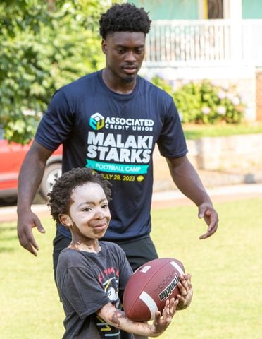 UGA player hosts football camp for kids