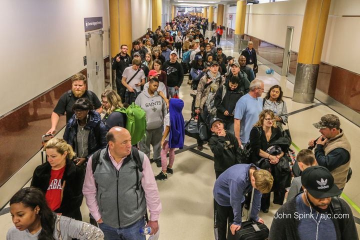 Photos: Power outage paralyzes Atlanta airport