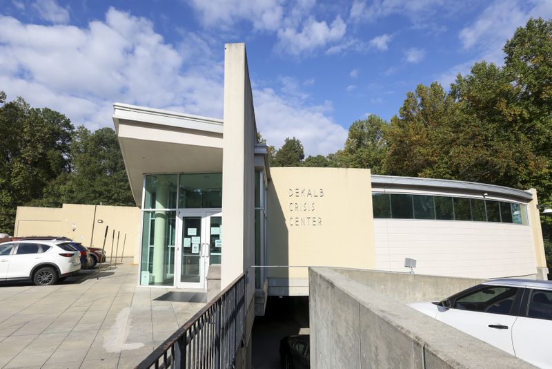 An exterior of the Dekalb Regional Crisis Center, Thursday, October 19, 2023, in Decatur, Ga. There is a lack of crisis beds in Georgia. (Jason Getz / Jason.Getz@ajc.com)