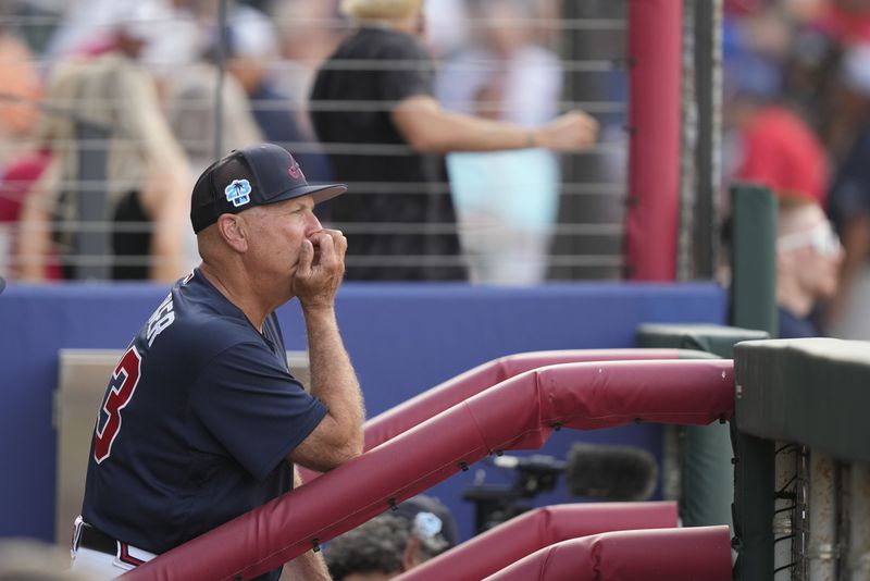 Braves manager Brian Snitker believes bullpen work will be a good way to get AJ Smith-Shawver comfortable in the majors. (AP Photo/Gerald Herbert)