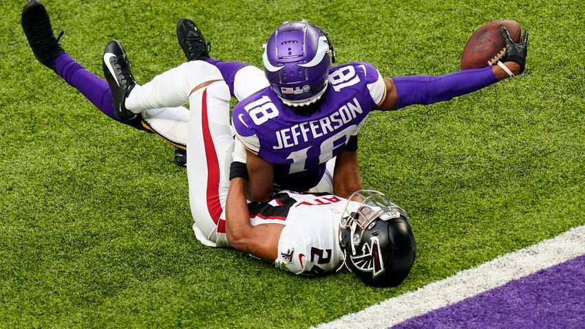 Falcons win their first game of the season, dominate Vikings 40-23