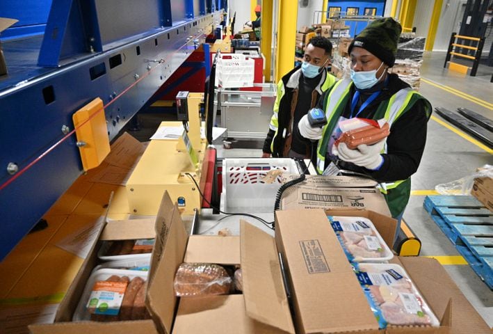 Kroger launches delivery service from Forest Park fulfillment center