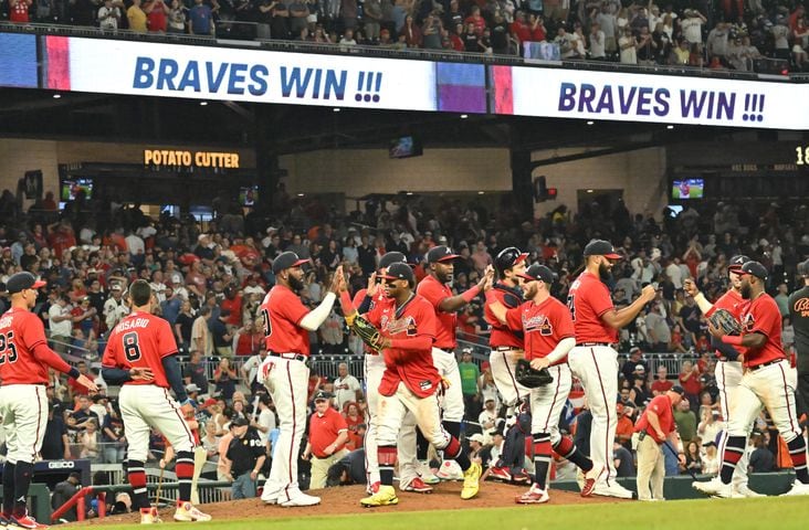 Braves make MLB history with home run fest in 20-1 win over