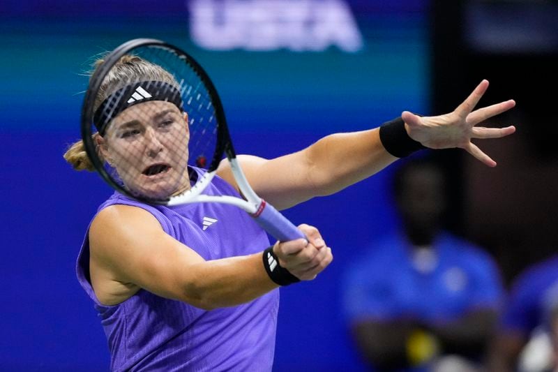 Karolina Muchova, of the Czech Republic, returns a shot to Jessica Pegula, of the United States, during the women's singles semifinals of the U.S. Open tennis championships, Thursday, Sept. 5, 2024, in New York. (AP Photo/Kirsty Wigglesworth)