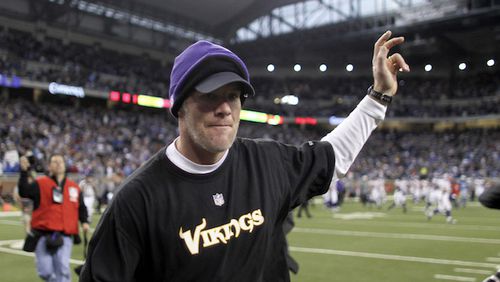 Minnesota Vikings quarterback Brett Favre runs off the field as time ran out in a game against the Detroit Lions at Ford Field in Detroit on January 2, 2011. (Jeff Wheeler/Minneapolis Star Tribune/TNS)