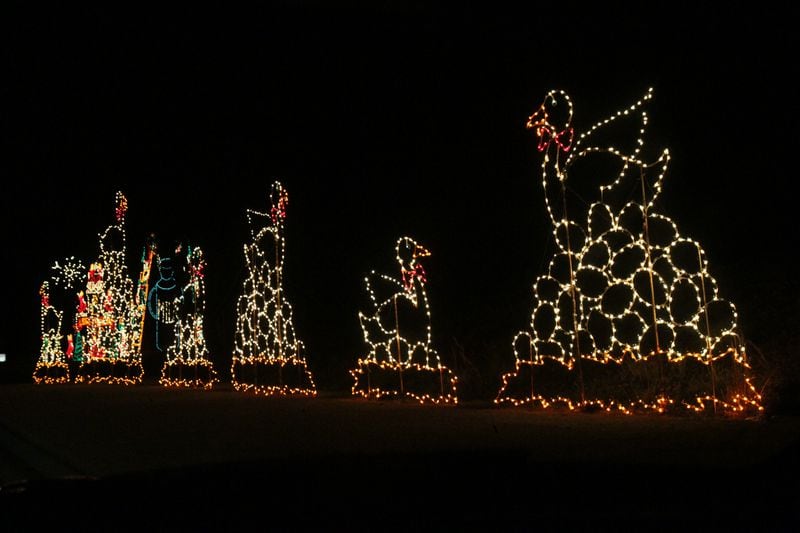 Here are some more photos from the Magical Nights of Lights at Lake Lanier Islands.