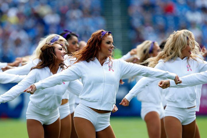 Photos: NFL cheerleaders take the field - Week 6