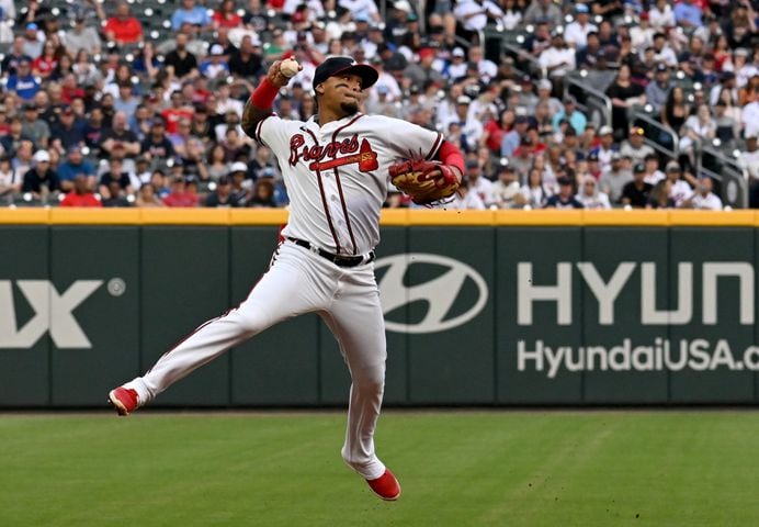 Braves' Ozzie Albies gets 100% real on brewing Dodgers rivalry