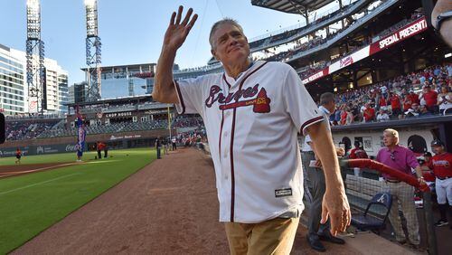 Atlanta Braves legend Dale Murphy waves as he was introduced during Alumni Weekend Red Carpet Introductions as a part of 2019 Alumni Weekend events before Braves's home game against the Los Angeles Dodgers on Friday, August 16, 2019. (Hyosub Shin / Hyosub.Shin@ajc.com)