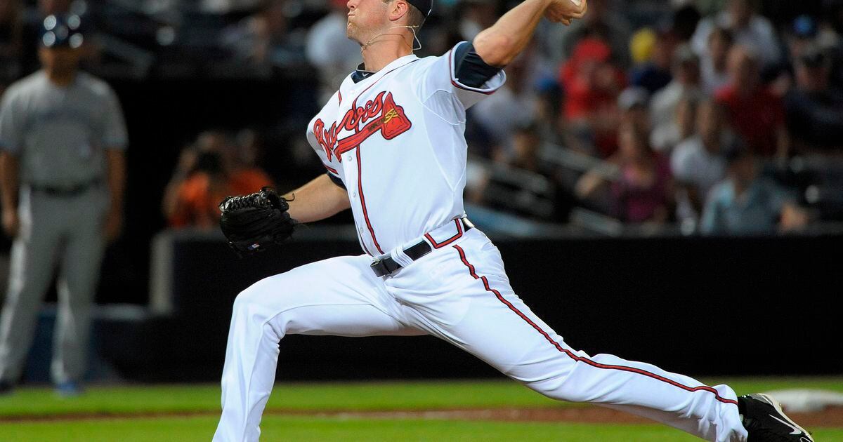 Inside Pitch: Braves C McCann to play in glasses