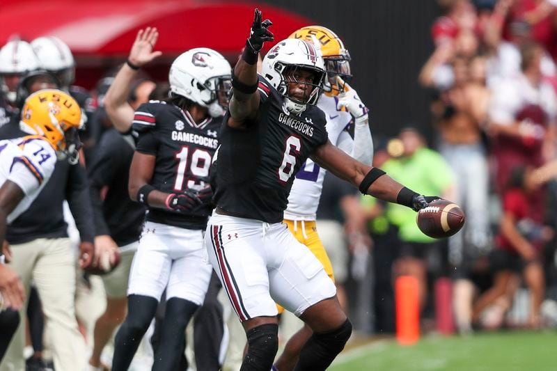 South Carolina tight end Joshua Simon (6) celebrates a first down during the first half of an NCAA college football game against LSU, Saturday, Sept. 14, 2024 in Columbia, S.C. (AP Photo/Artie Walker Jr.)