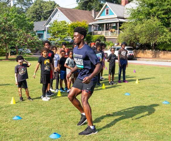 UGA player hosts football camp for kids