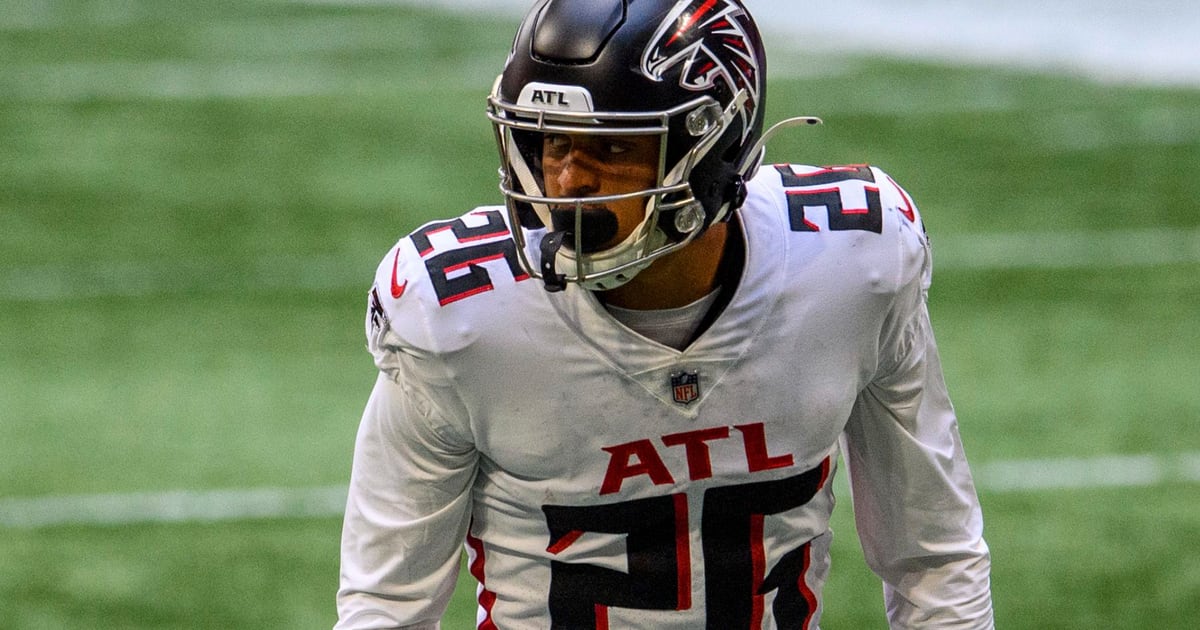 Falcons re-sign Isaiah Oliver to one-year deal