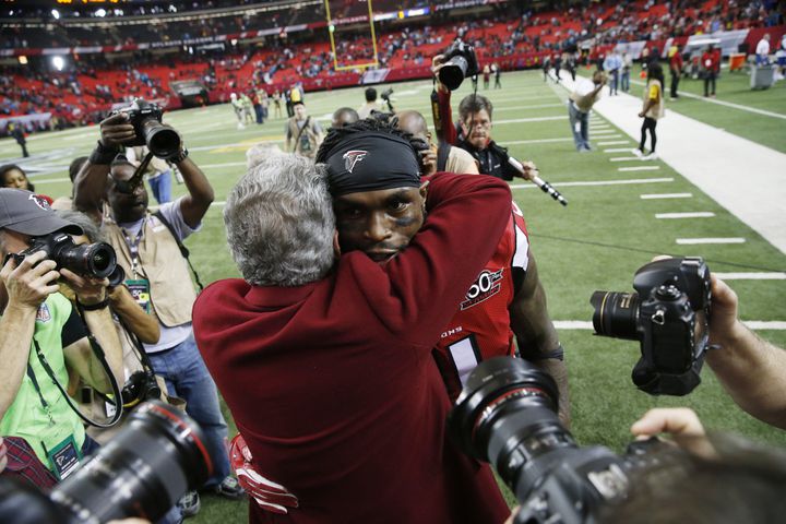 Julio Jones makes 'The Catch'