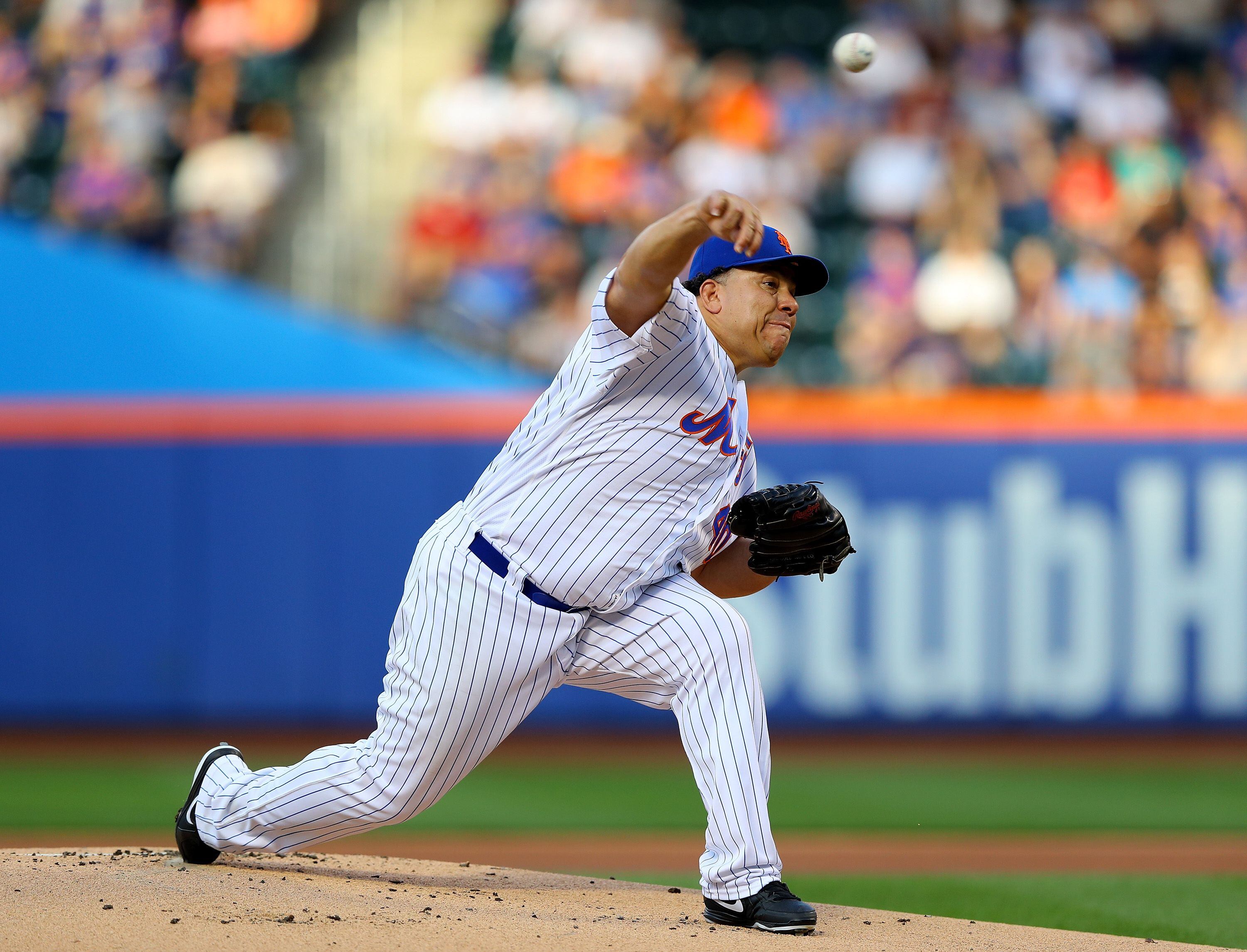 Braves hilariously set 'Big Sexy' Bartolo Colon's photoshoot to smooth jazz