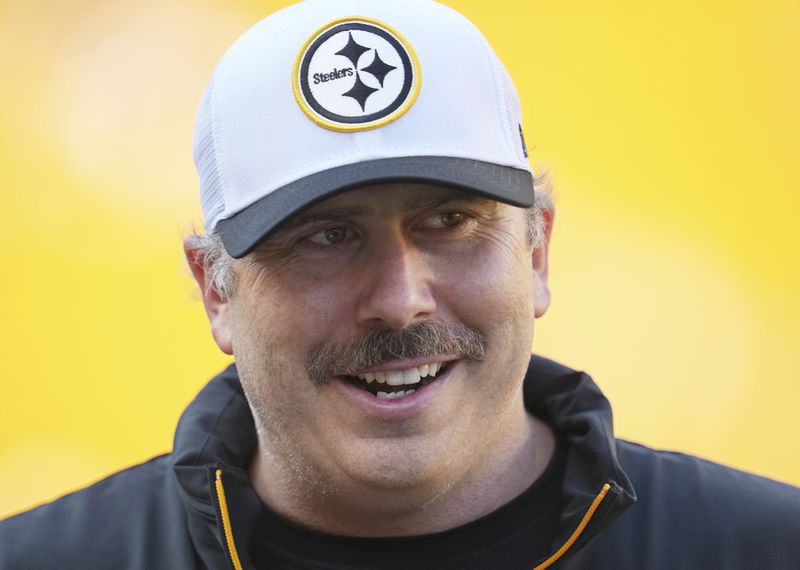 Pittsburgh Steelers oﬀensive coordinator Arthur Smith looks on before a preseason NFL football game against the Houston Texans, Aug. 9, 2024, in Pittsburgh. (AP Photo/Gene J. Puskar, File)