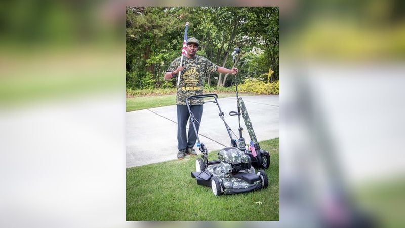 Rodney Smith Jr. is out to mow veterans' lawns in all 50 states.