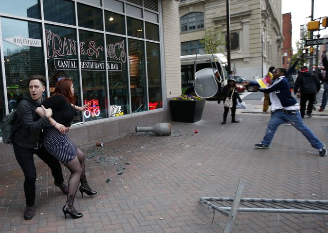 Camden Yards baseball stadium put on lockdown as protesters take over  Baltimore streets for Freddie Gray rally – New York Daily News