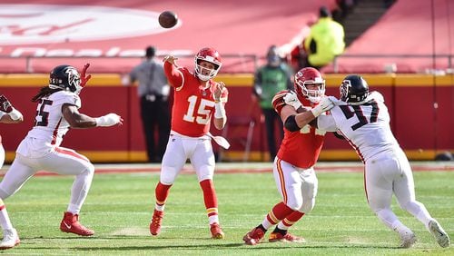 Kansas City Chiefs quarterback Patrick Mahomes throws for yardage against the Atlanta Falcons Sunday, December 27, 2020, at Arrowhead Stadium in Kansas City, Missouri. (Jill Toyoshiba/The Kansas City Star/TNS)