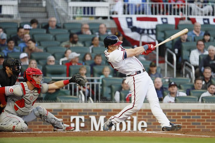 Murphy's 2-run homer in 10th powers Braves past Reds, 5-4 - The San Diego  Union-Tribune