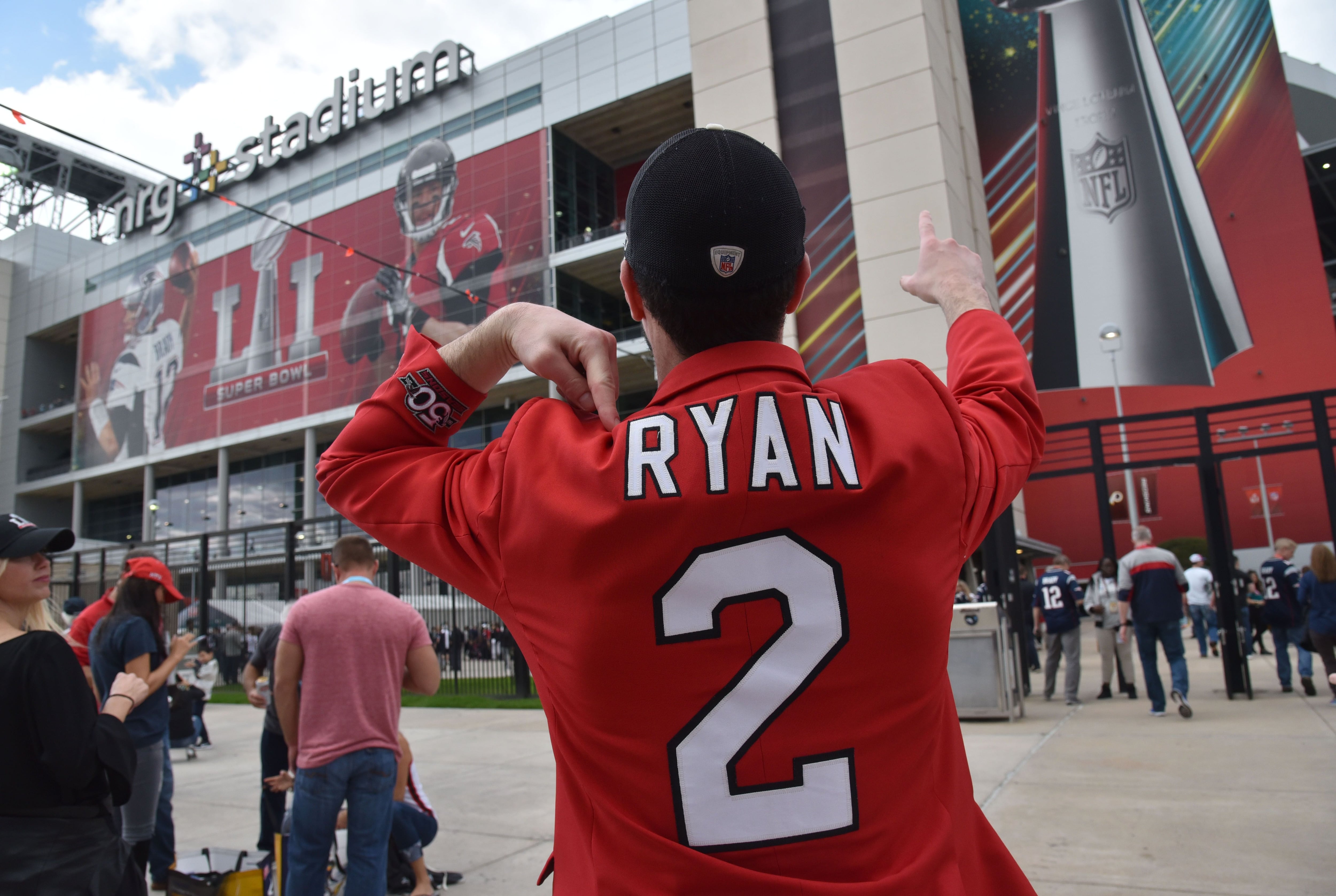 Super Bowl 2017: Atlanta Falcons fans party pregame in Houston