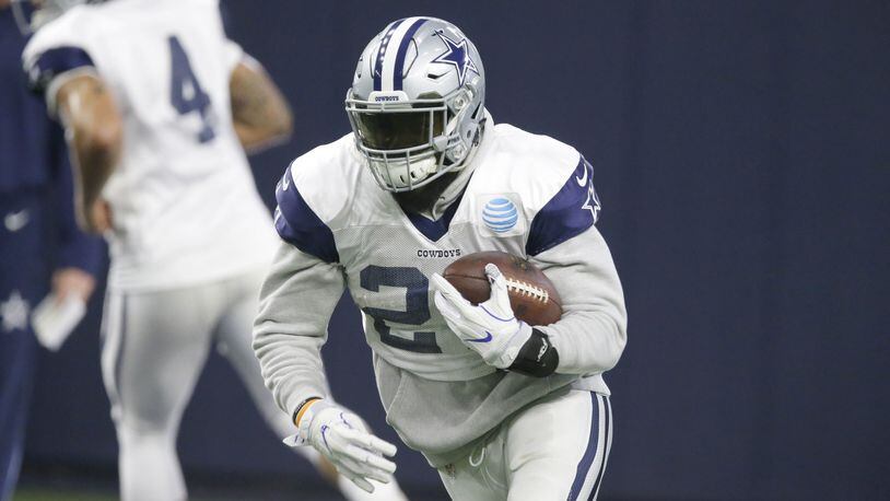 Ezekiel Elliott Dangerously Close to Missing 1,000-Yard Mark in