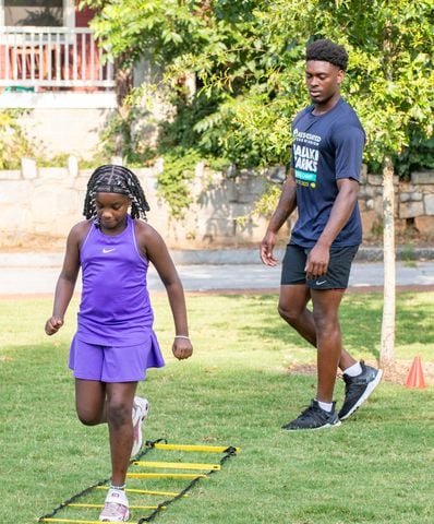 UGA player hosts football camp for kids