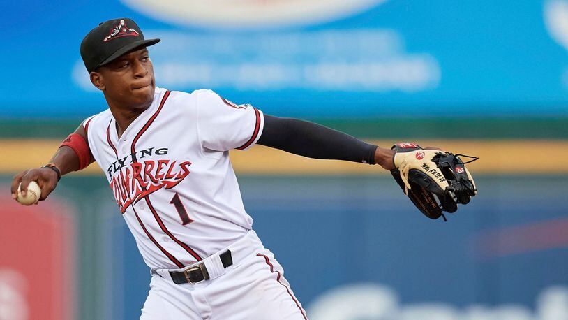 Braves: Chipper Jones has trouble with pop fly at Truist Park (Video)