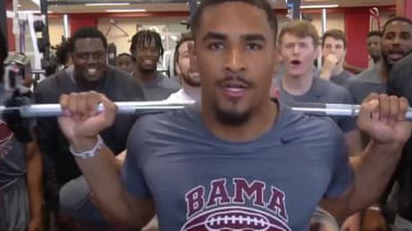 How much does Jalen Hurts squat, bench press and deadlift? Inside