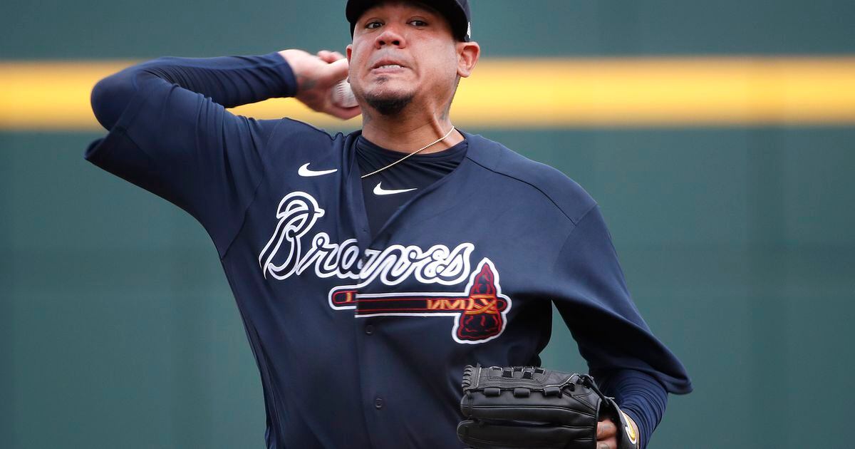 Hernandez makes case as battle intensifies for Braves' rotation spots