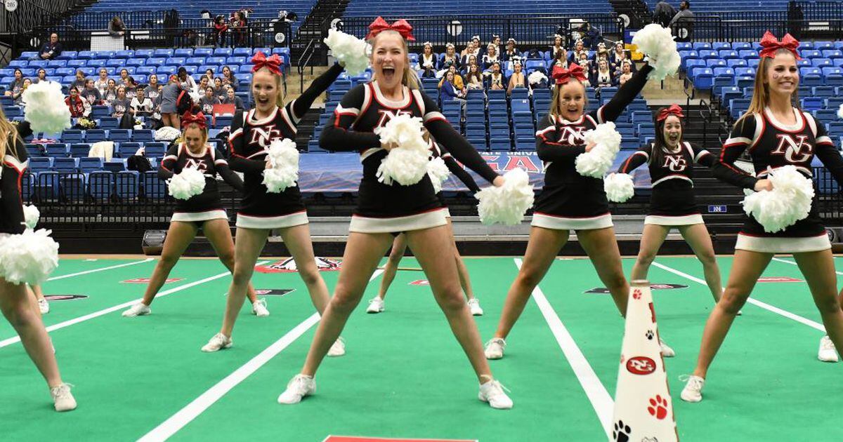 Cherokee Braves Cheerleaders