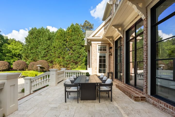 Super Bowl champ lists $5m Georgia mansion over 6x larger than most homes