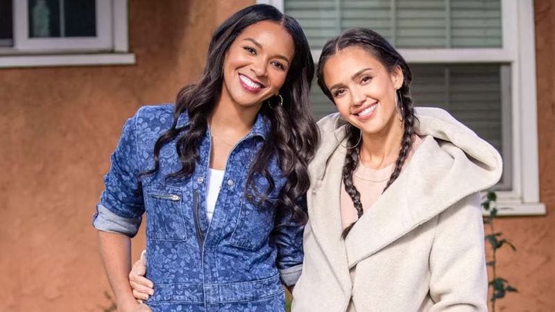 Lizzy Mathis and Jessica Alba co-host Roku's "Honest Renovations" for a second season. ROKU