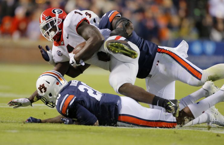 Photos: Bulldogs are crushed by Auburn