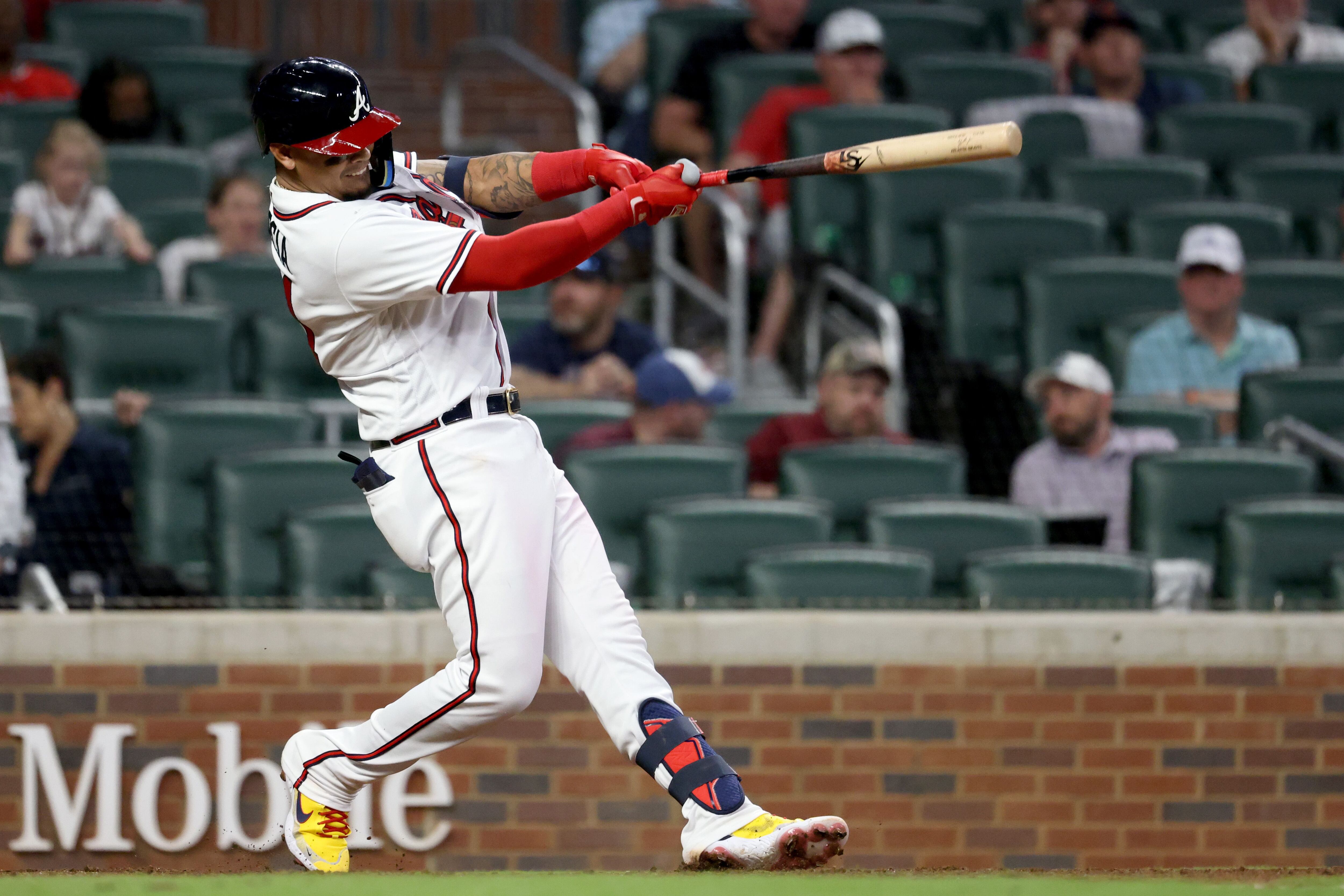 Orlando Arcia's walk-off homer propels Braves past Red Sox