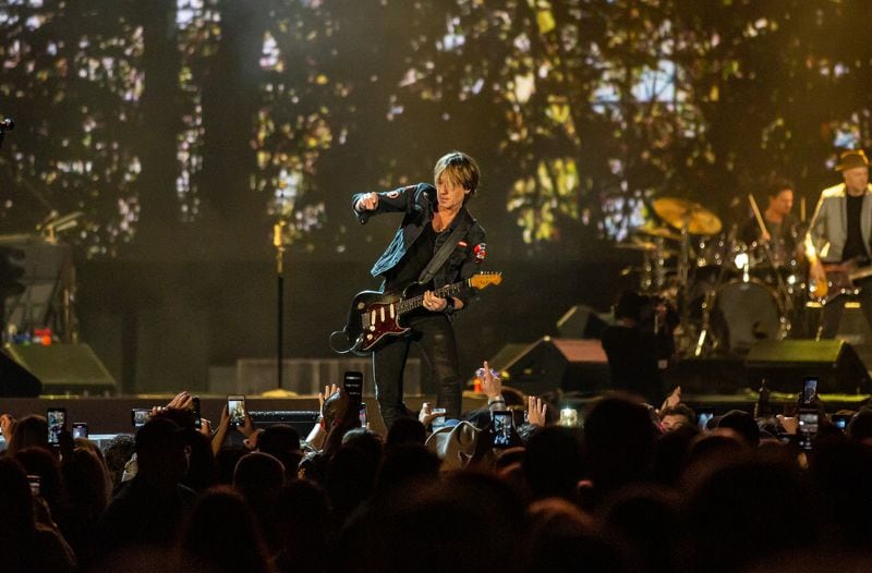 Keith Urban wrapped a full night of country music at Mercedes-Benz Stadium fior ATLive on Nov. 15, 2019. Photo: Ryan Fleisher/Special to the AJC.