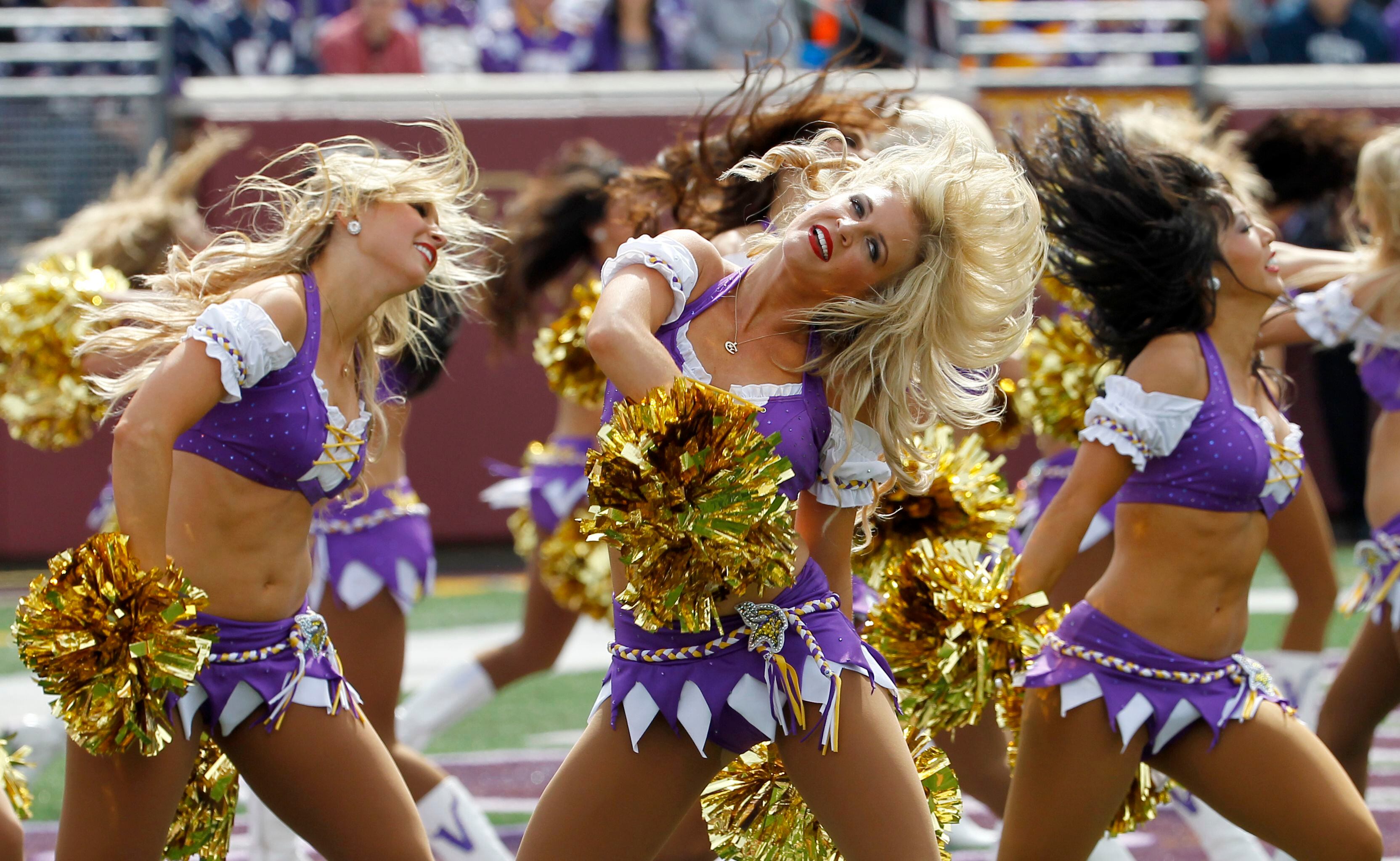 NFL cheerleaders take the field - Week 2