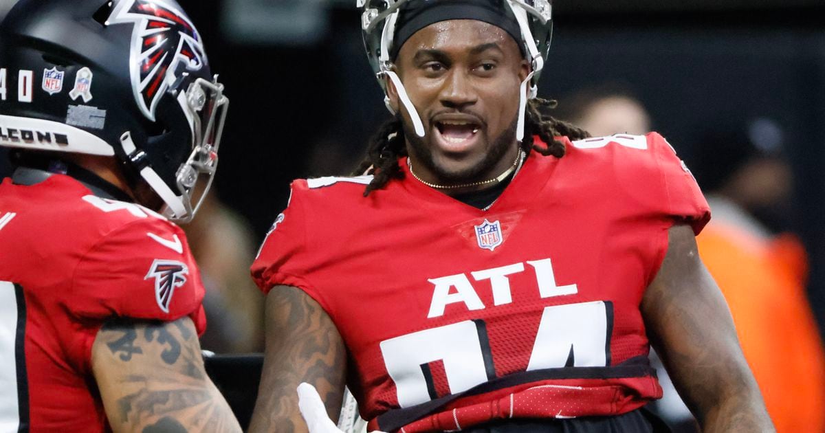 Falcons RB Cordarrelle Patterson returns kickoff 103 yards for TD