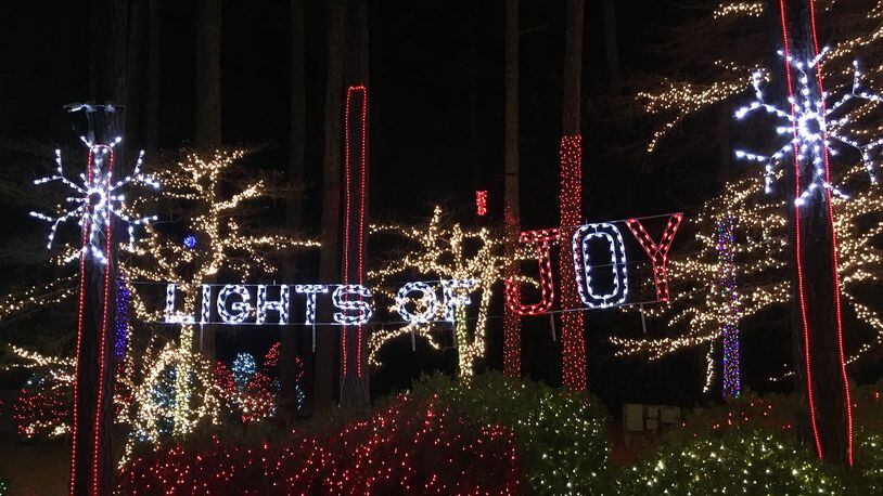 Free Christmas Things To Do Acworth Ga 2022 Christmas Light Celebrations Shining In Cobb