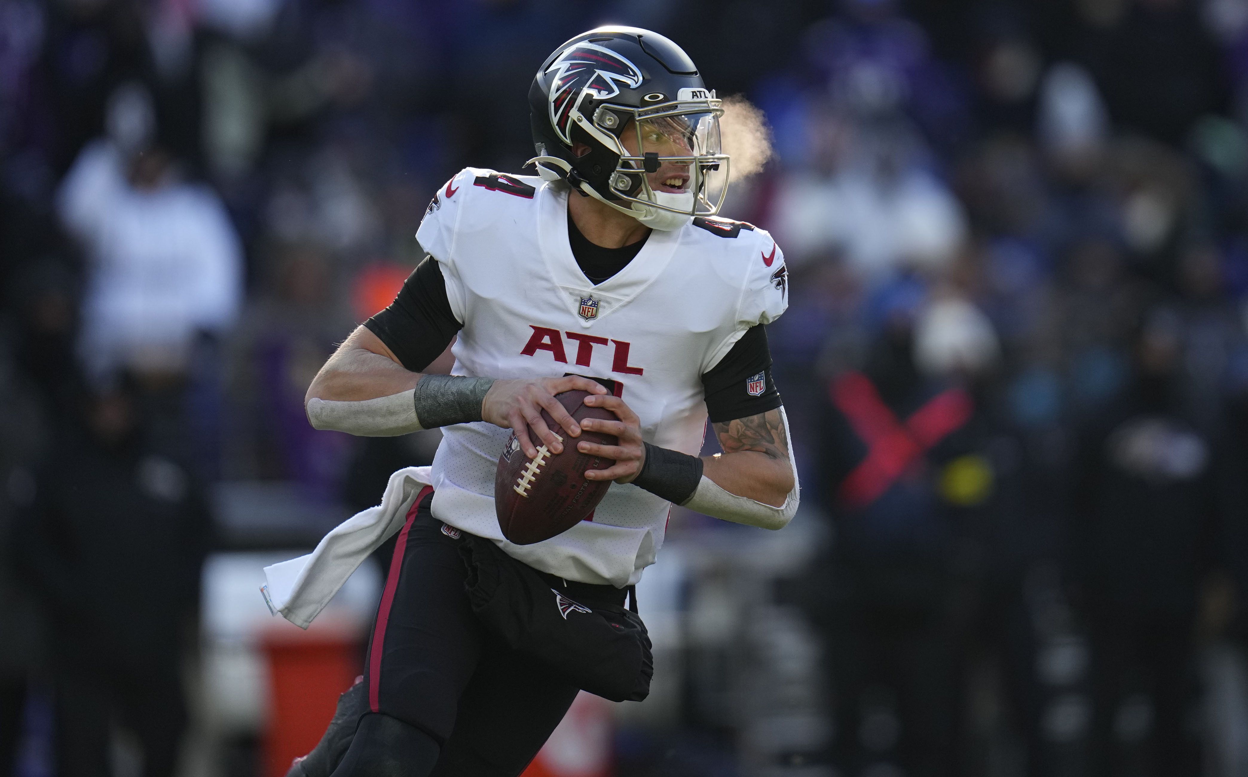 Atlanta Falcons wide receiver Damiere Byrd (14) catches a pass during the  second half of an NFL football game against the Chicago Bears, Sunday, Nov.  20, 2022, in Atlanta. The Atlanta Falcons