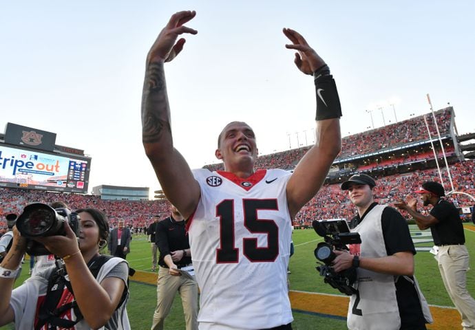 Special to watch' Brock Bowers provides peak moment, leads Georgia's  comeback, Game