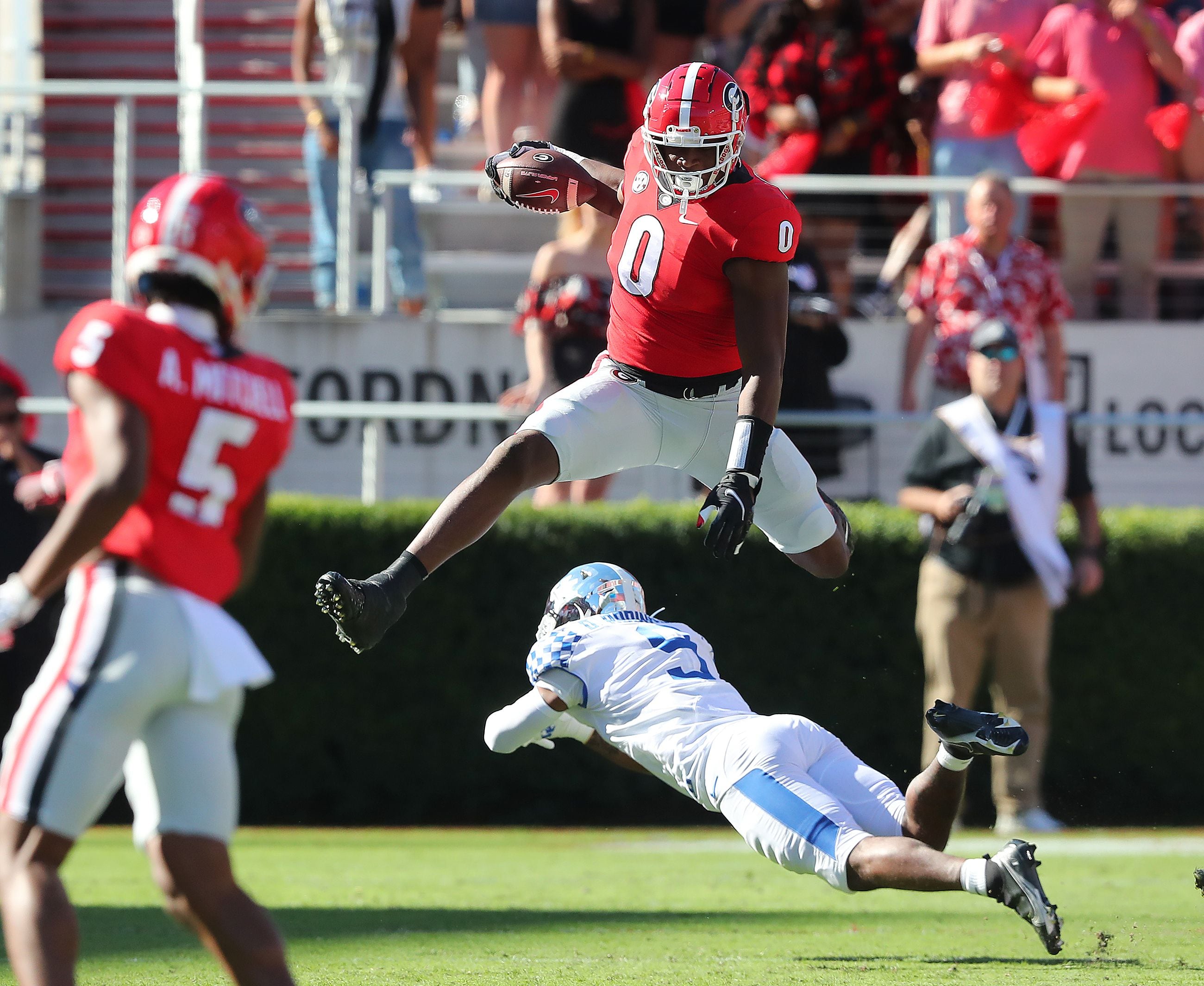 Reports: Georgia TE Brock Bowers has shoulder surgery