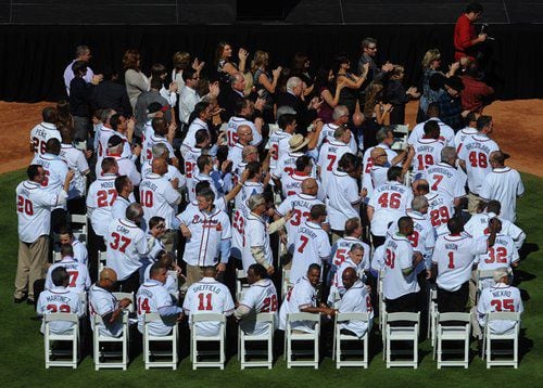 Braves pay tribute to Bobby Cox