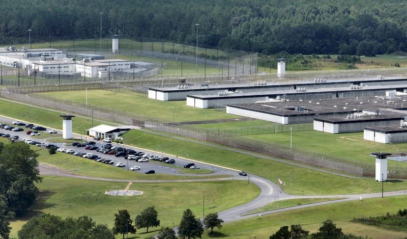 In 2018, an officer at the Georgia Diagnostic and Classification Prison, where the state’s execution chamber is located, told investigators that she was paid to provide a man on death row with information on shakedowns and on the staff. (Hyosub Shin / Hyosub.Shin@ajc.com)


