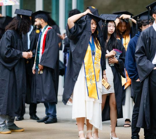 Emory hopes to avoid protests at commencement