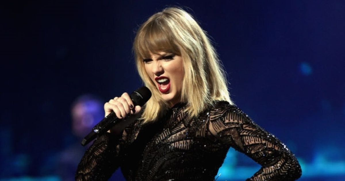 Maternity ward celebrates Taylor Swift weekend with newborn onesies 