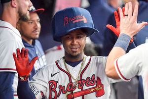Bally Sports: Braves on X: This @ozzie curtain call while wearing the Big Home  Run Hat is our new favorite video on the Internet 😆   / X