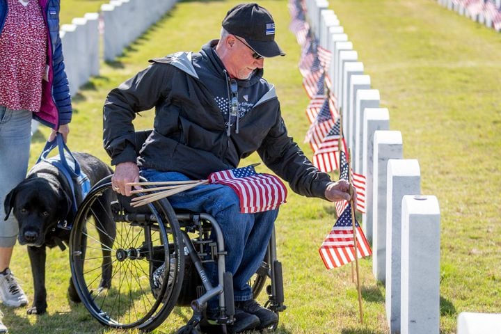 Georgia National Cemetery, volunteers will plant more than 21,000 flags