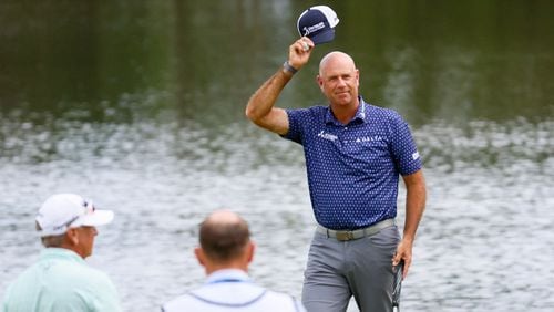 Stewart Cink thanks the spectators after finishing the final round of the Mitsubishi Classic senior golf tournament at TPC Sugarloaf, Sunday, April 28, 2024, in Duluth, GA.
(Miguel Martinez / AJC)