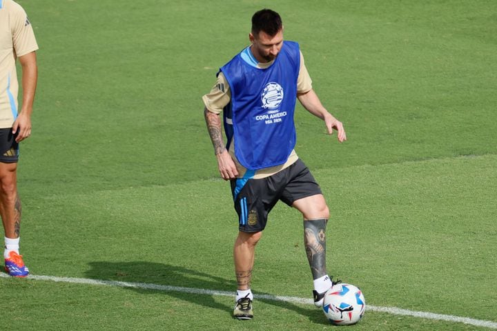 Argentina’s superstar Lionel Messi works during a drill. 
(Miguel Martinez / AJC)